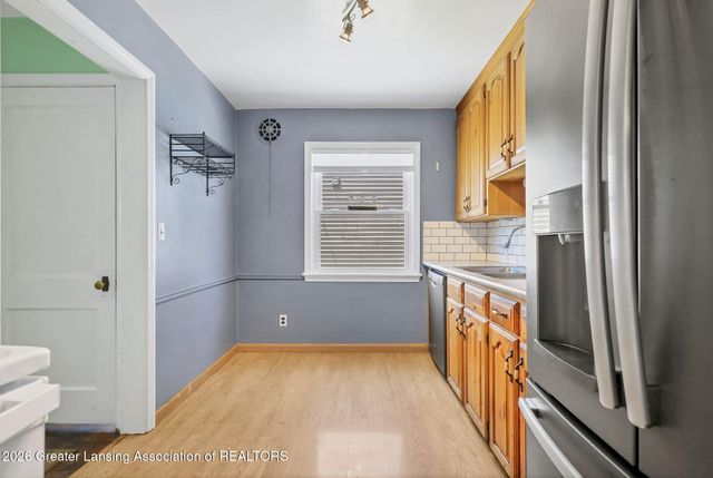 1208 Gordon Avenue, Lansing, MI 48910