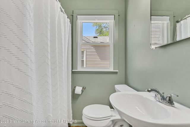 1208 Gordon Avenue, Lansing, MI 48910