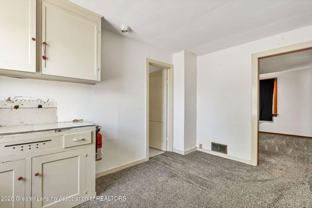 1208 Gordon Avenue, Lansing, MI 48910