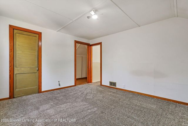 1208 Gordon Avenue, Lansing, MI 48910