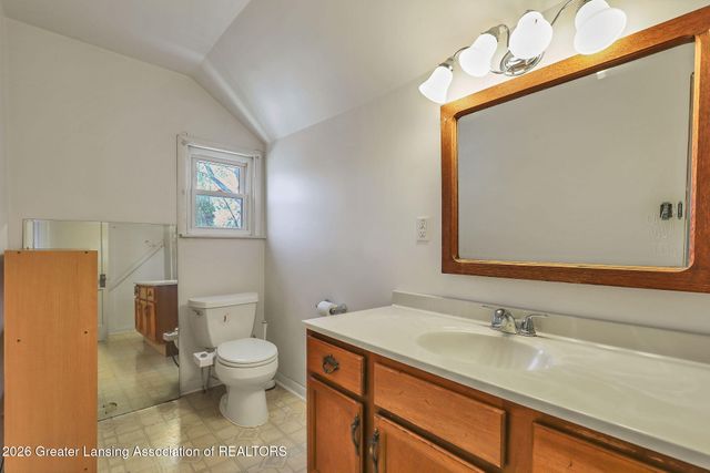 1208 Gordon Avenue, Lansing, MI 48910