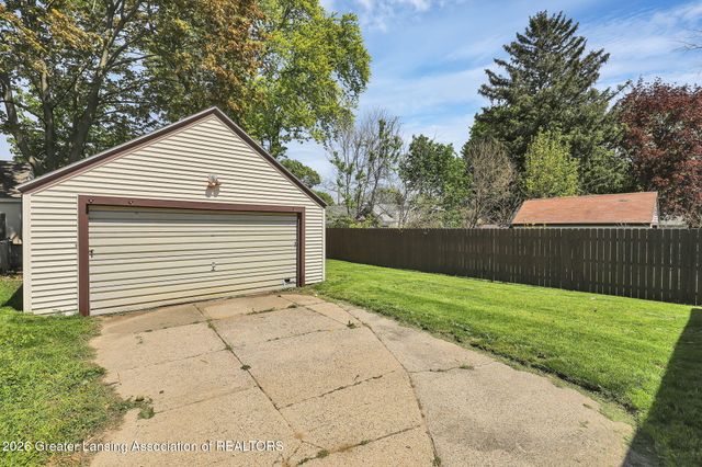 1208 Gordon Avenue, Lansing, MI 48910