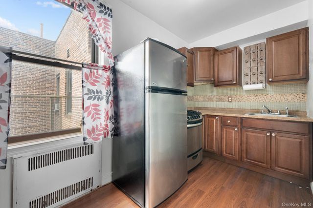 8380 118th st 6G, Kew Gardens, NY 11415