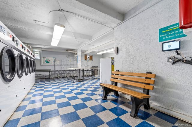 8380 118th st 6G, Kew Gardens, NY 11415