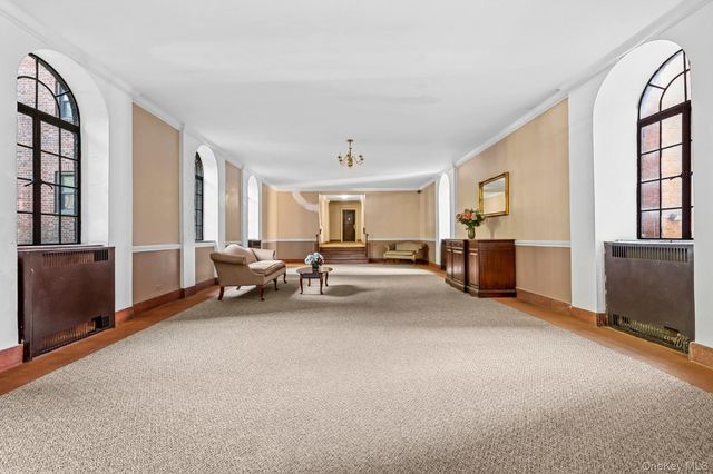 8380 118th st 6G, Kew Gardens, NY 11415