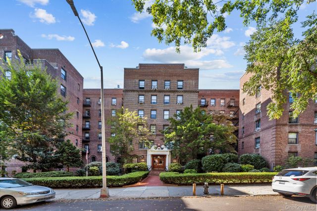 8380 118th st 6G, Kew Gardens, NY 11415