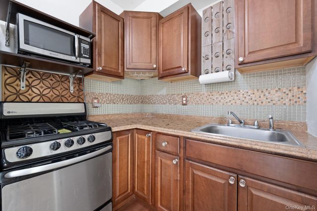 8380 118th st 6G, Kew Gardens, NY 11415