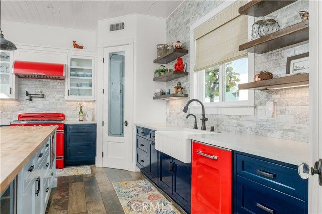 111 Rivo Alto Canal, Long Beach, CA 90803