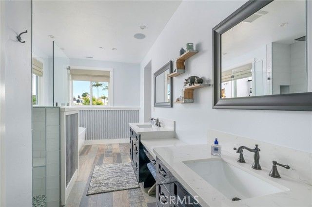 111 Rivo Alto Canal, Long Beach, CA 90803