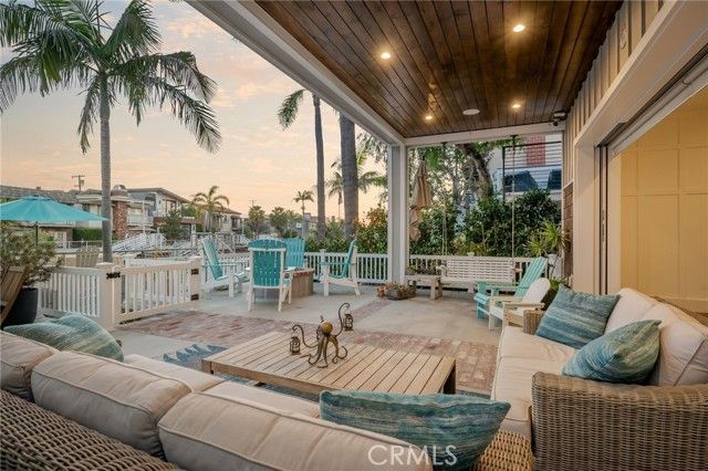 111 Rivo Alto Canal, Long Beach, CA 90803