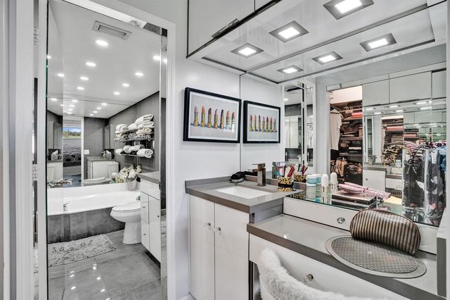 2603 NW 103rd Avenue 401, Sunrise, FL 33322