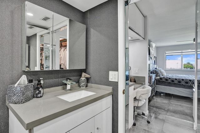 2603 NW 103rd Avenue 401, Sunrise, FL 33322