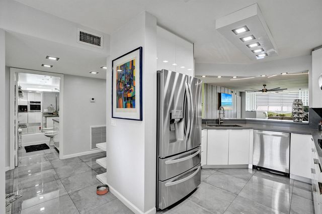 2603 NW 103rd Avenue 401, Sunrise, FL 33322
