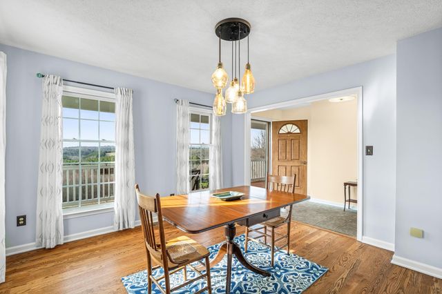 173 EASTWOOD DR, Staunton, VA 24401