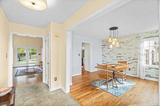 173 EASTWOOD DR, Staunton, VA 24401