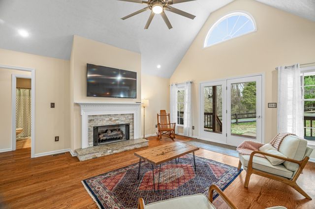 173 EASTWOOD DR, Staunton, VA 24401