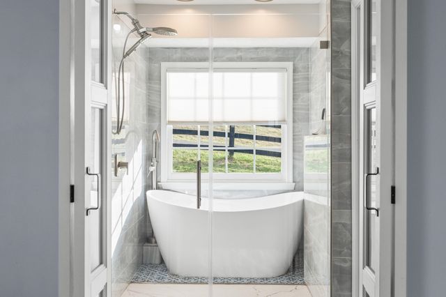 173 EASTWOOD DR, Staunton, VA 24401