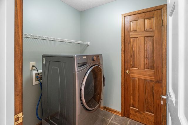 173 EASTWOOD DR, Staunton, VA 24401