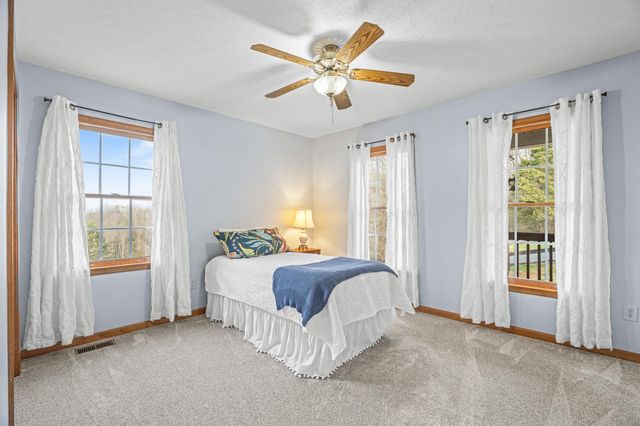 173 EASTWOOD DR, Staunton, VA 24401