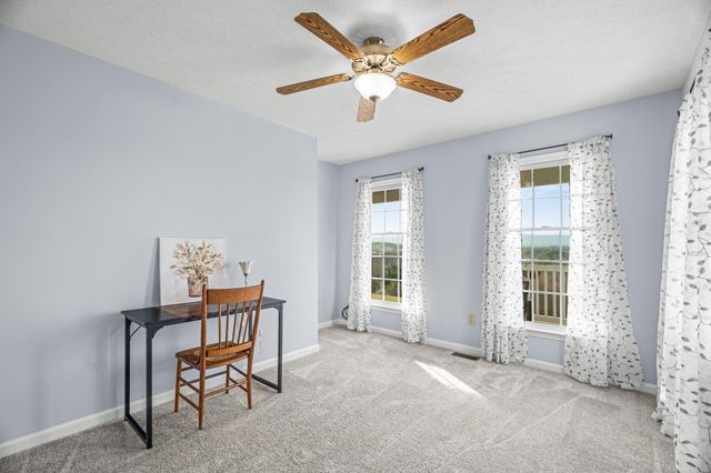 173 EASTWOOD DR, Staunton, VA 24401