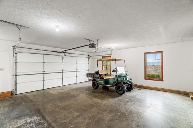 173 EASTWOOD DR, Staunton, VA 24401