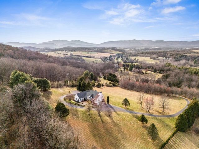 173 EASTWOOD DR, Staunton, VA 24401