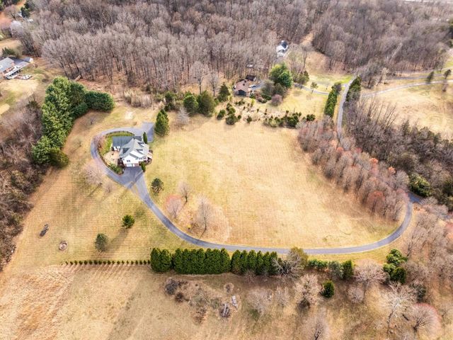 173 EASTWOOD DR, Staunton, VA 24401