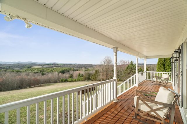 173 EASTWOOD DR, Staunton, VA 24401