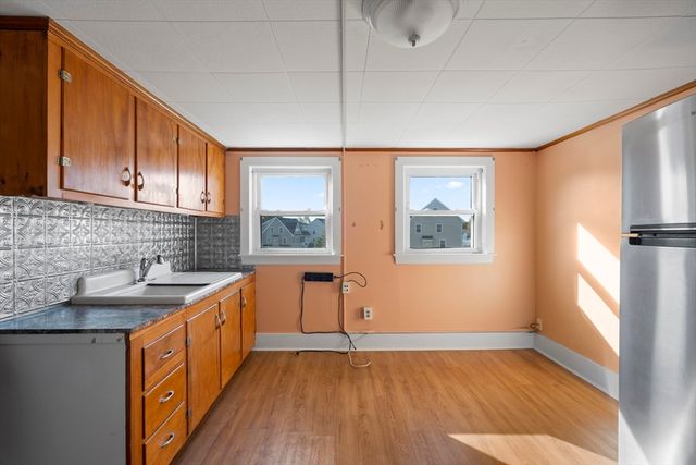 29 Pitman St, Methuen, MA 01844