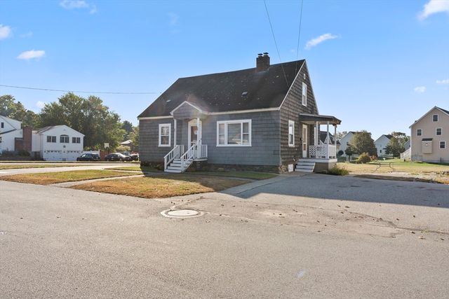 29 Pitman St, Methuen, MA 01844