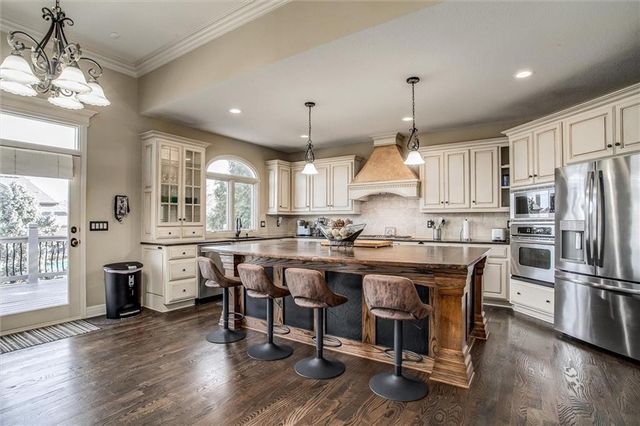 10611 N Michigan Avenue, Kansas City, MO 64155