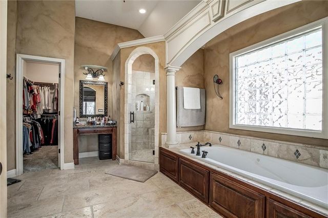 10611 N Michigan Avenue, Kansas City, MO 64155