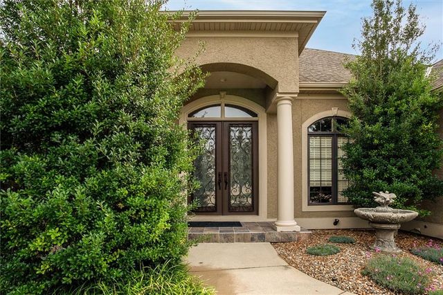 10611 N Michigan Avenue, Kansas City, MO 64155