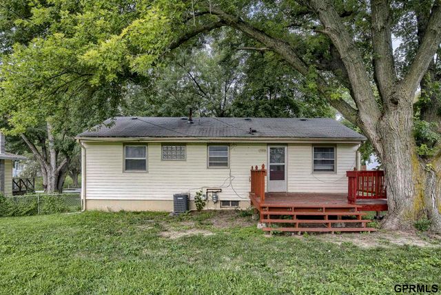 9472 Tomahawk Boulevard, Omaha, NE 68134