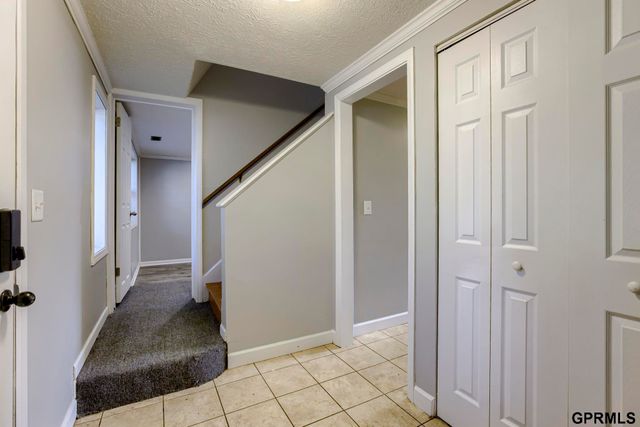 9472 Tomahawk Boulevard, Omaha, NE 68134