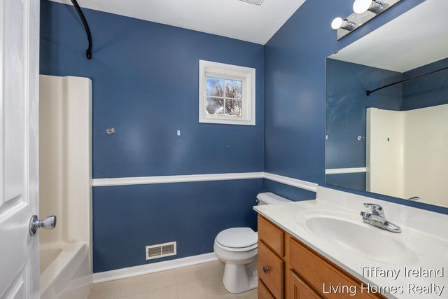 7487 Cannon Run Drive, Rockford, MI 49341