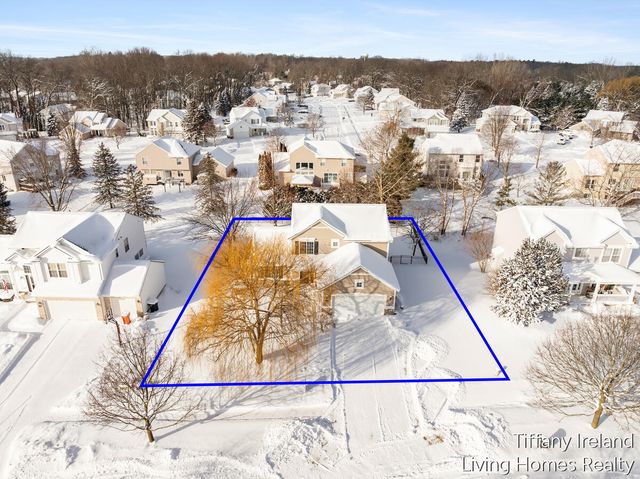 7487 Cannon Run Drive, Rockford, MI 49341