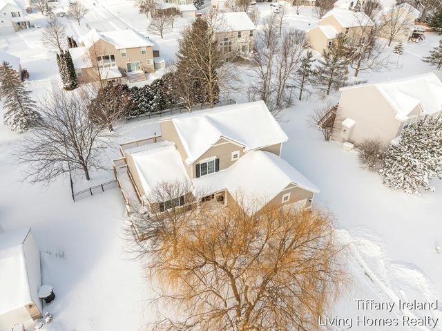 7487 Cannon Run Drive, Rockford, MI 49341