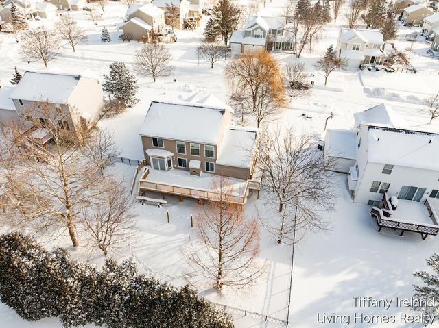 7487 Cannon Run Drive, Rockford, MI 49341