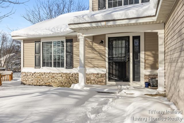 7487 Cannon Run Drive, Rockford, MI 49341