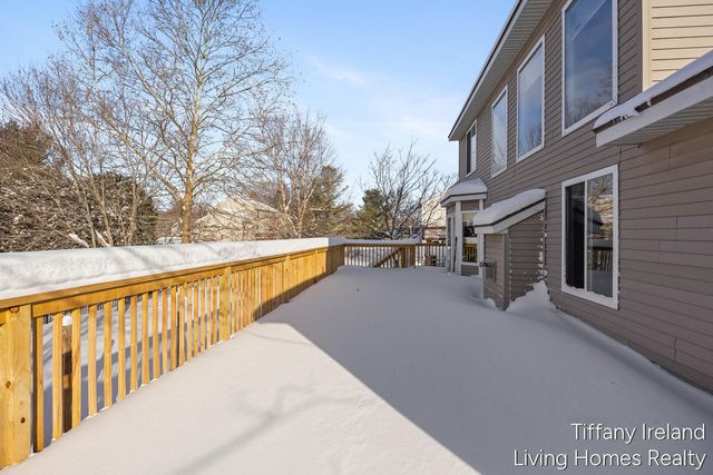 7487 Cannon Run Drive, Rockford, MI 49341