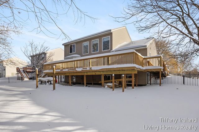 7487 Cannon Run Drive, Rockford, MI 49341