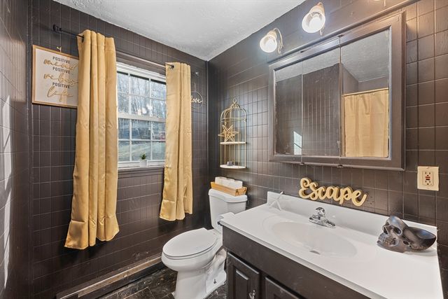 3 Hebert Rd, Spencer, MA 01562