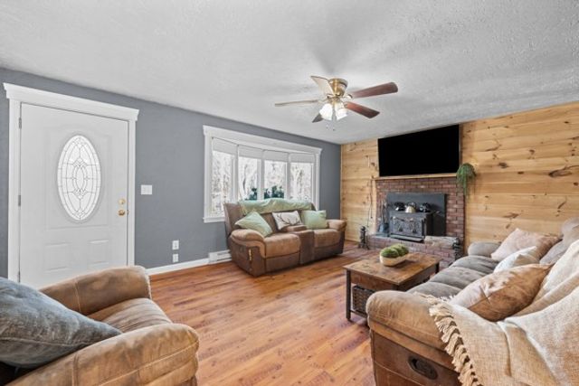 3 Hebert Rd, Spencer, MA 01562