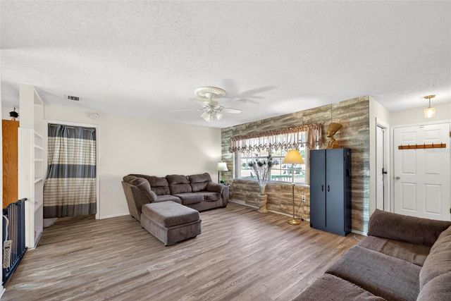 467 CONSTITUTION DRIVE, Orlando, FL 32809