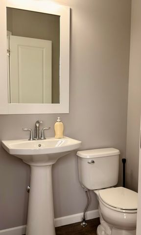 1671 Sunny Glen Drive SE, Caledonia, MI 49316