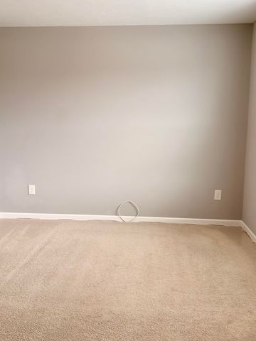 1671 Sunny Glen Drive SE, Caledonia, MI 49316