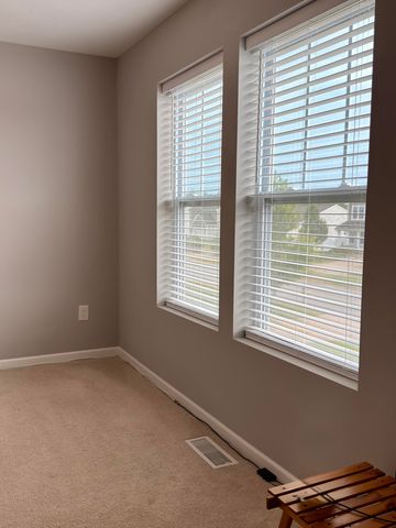 1671 Sunny Glen Drive SE, Caledonia, MI 49316