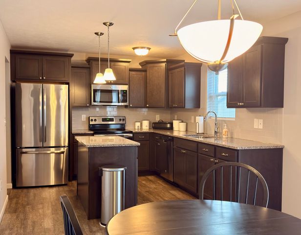 1671 Sunny Glen Drive SE, Caledonia, MI 49316