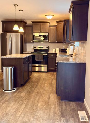 1671 Sunny Glen Drive SE, Caledonia, MI 49316